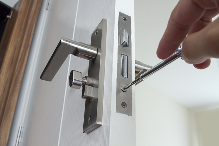 Our local locksmiths are able to repair and install door locks for properties in Hoxton and the local area.